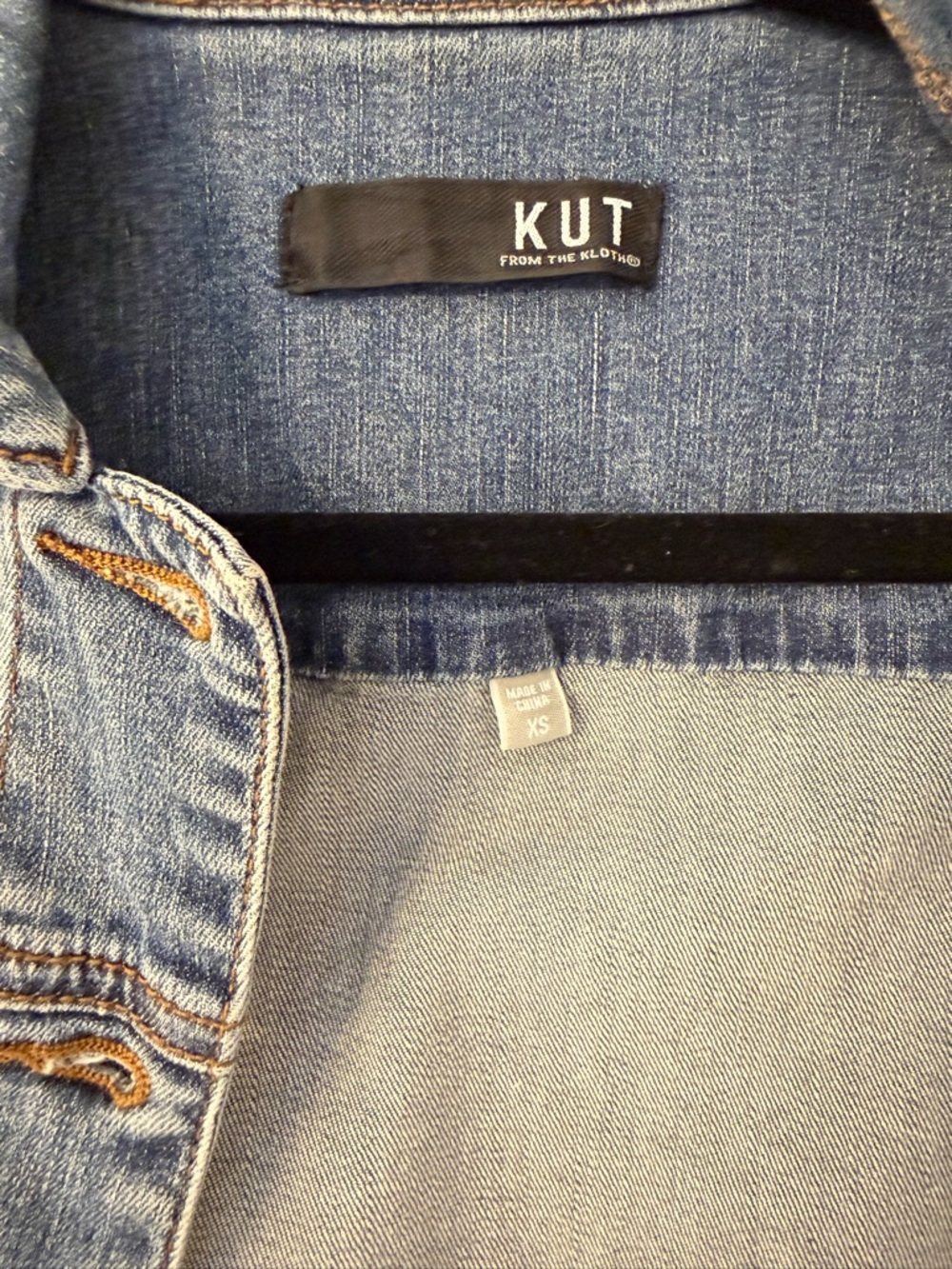 Kut from the Kloth Medium Blue Denim Trucker Jacket - Picture 3 of 3